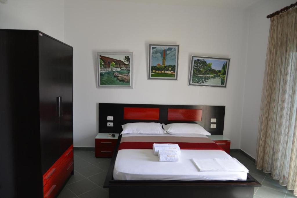 Hotel Artisti Вльора Екстер'єр фото